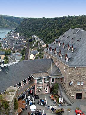 Schlosshotel Rheinfels high above St. Goar, view from Watchtower, © 1999, WHO